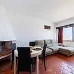 Seacliff Apartment