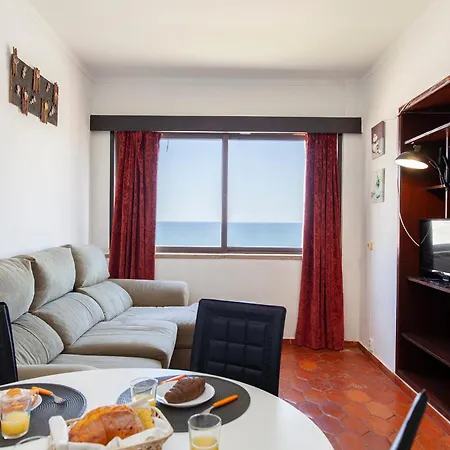 Seacliff Apartment *