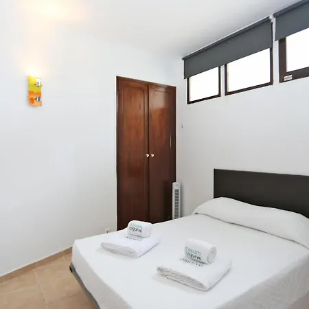 V - Seacliff Apartment *